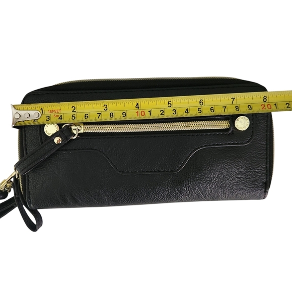 STEVE MADDEN Black Wristlet Wallet Zip Clutch Faux Leather - Picture 2 of 13